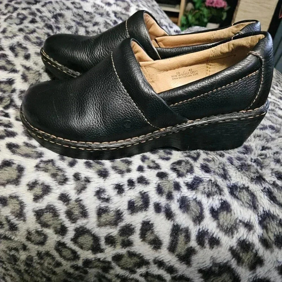 Born  Shoes | Paddock Pebble Black Leather Wedge Clogs Shoes - Picture 4 of 16